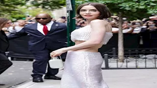 بـ "نحافة صادمة".. ليلي كولنز تثير الشكوك حول حالتها الصحية في أسبوع الموضة بنيويورك