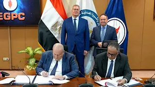 البترول توقع 3 اتفاقيات للبحث عن البترول والغاز باستثمارات تتخطى 121 مليون دولار