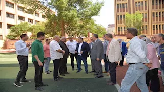 بالصور- محافظ أسيوط يتفقد استعدادات المدارس للعام الدراسي الجديد