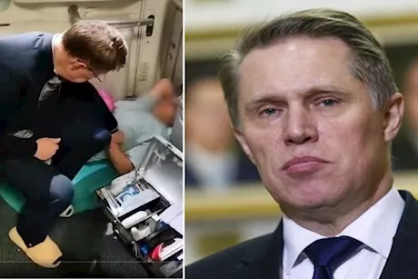 وزير الصحة الروسي ينقذ حياة أحد الركاب- ما القصة؟ 