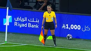 "خطفت الأنظار في السعودية".. من هي الإسبانية إليانا فيرنانديز حكمة مباراة الهلال والقادسية؟