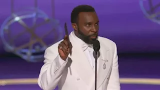 الممثل الأمريكي تراميل تيلمان يدخل التاريخ في حفل توزيع جوائز الإيمي 2025