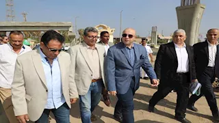بالصور- محافظ بني سويف يتابع سير الأعمال بمشروع إنشاء كوبري الشاملة