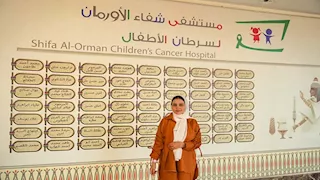 ابتسامة النصر.. الطفلة إيمان تهزم السرطان بعد عامين من العلاج بالأقصر