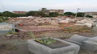 أعمال سفلية داخل المقابر.. مبادرة شبابية لتنظيف المدافن في الأقصر