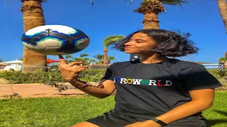 حكاية كنزي يسري أول لاعبة "فريستايل فوتبول" في مصر