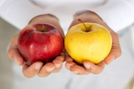 ماذا يحدث لجسمك عند تناول تفاحتين يوميًا؟