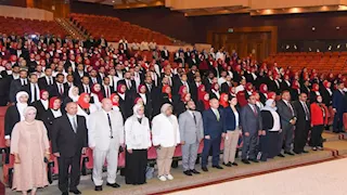 مبادرة التعيين الرئاسية.. محافظ الإسكندرية يستقبل دفعتين من المعلمين الجدد (صور)