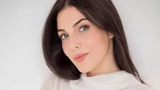 رزان جمال تتألق بالأسود في ثالث أيام الجونة السينمائي