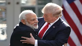 ترامب يٌهنئ رئيس الوزراء الهندي بعيد ميلاده.. والأخير: نلتزم بتحسين العلاقات الهندية الأمريكية