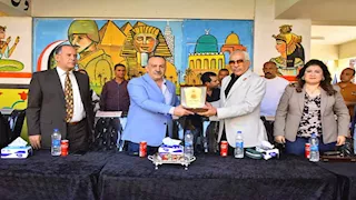 محافظ أسيوط يشهد انطلاق مبادرة "إيد واحدة" لدعم تطوير البيئة التعليمية - صور