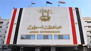 تكريم رمزين بارزين بإطلاق اسميهما على مدارس في أسوان (صور)