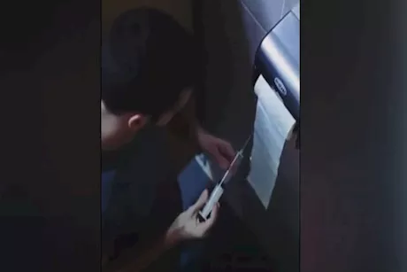 مناديل الإيدز ..هل يمكنها إصابتك بالفيروس؟