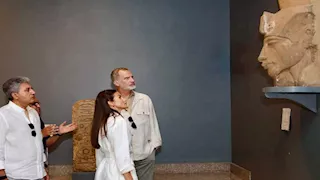 جولة ملكية بالأقصر.. فيليبي السادس يتفقد متحف ووادي الملوك (صور)