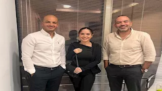 أول ظهور لـ رنا رئيس بعد الإجهاض وإجراء عملية جراحية طارئة