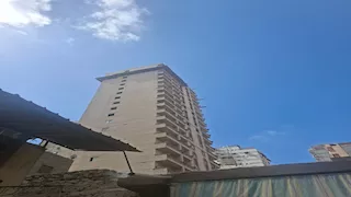 الميل مستمر.. قرار جديد بشأن العقار المائل في الإسكندرية -صور