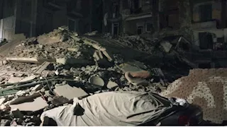 تفاصيل انهيار عقار سكني من 5 طوابق بباب الشعرية.. والتحريات تكشف مفاجأة