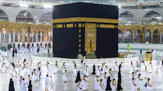 هل يشترط الانتظار بين العمرة والعمرة؟.. أمين الفتوى يجيب