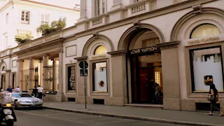 أيقونة الموضة.. قصة أغلى شارع للتسوق في العالم