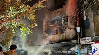 حريق في منزل بسوهاج.. والحماية المدنية تحاول السيطرة على 