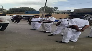 بالصور- حملات موسعة لضبط شوارع الزقازيق ورفع إشغالات الباعة الجائلين 