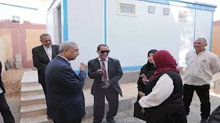 بالصور- دورات مياه كرفانات بمدارس الوادي الجديد