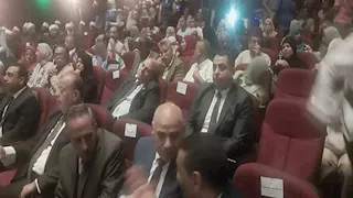 وكيل تعليم قنا عن صورته نائمًا: "كنت بتأمل في التعليم"