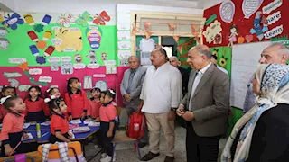 محافظ المنيا من بني مزار: "التعليم أولوية لبناء جيل التنمية" (صور)
