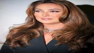 كندة علوش تتألق بفستان أنيق  في ختام مهرجان الجونة.. وهذا سعره 