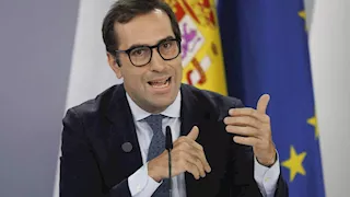 إسبانيا تحظر استيراد منتجات المستوطنات وتمنع مرور الوقود العسكري لإسرائيل