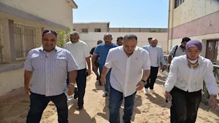 بالصورـ محافظ أسيوط يتفقد أعمال تطوير مركز خان الخليلي للحرف التراثية