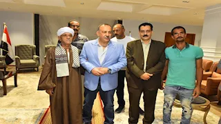 بالصور ـ محافظ أسيوط يلتقي 43 من ذوي الهمم بعد توفير فرص عمل لهم 