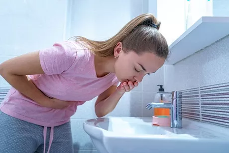 طبيب يوضح- أضرار تناول حبوب الحمل الطارئة