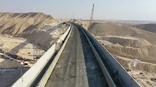 تصوير جوي "لكوبري الخور".. عمل هندسي عملاق بارتفاع 90 مترًا -(فيديو وصور)