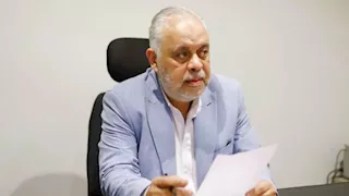 بعد أنباء ترشيح أشرف زكي وياسر جلال للتعيين بالشيوخ.. نجوم سبقوهم إلى قبة المجلس