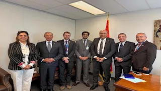 وزير الطيران المدني يعقد لقاءات مع ممثلي شركات عالمية بمونتريال لتعزيز آفاق التعاون