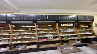 بالصور- ضبط صيدلية غير مرخصة تحوي أدوية منتهية الصلاحية في أسيوط 