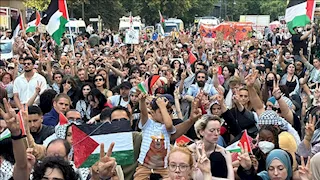 عشرات الآلاف يشاركون في احتجاجات حاشدة بالعاصمة الألمانية تضامنا مع غزة