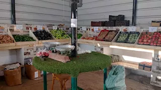 الطماطم بـ17.5 واللحوم البلدية بـ290 جنيهًا.. منافذ سلع مخفضة بالوادي الجديد