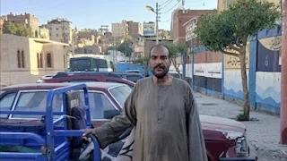 وفاة سائق سيارة نظافة بأسوان أثناء عمله والمحافظ يُكرم أسرته