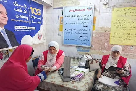 حملة 100 يوم صحة تقدّم 105 ملايين خدمة طبية في 74 يومًا فقط
