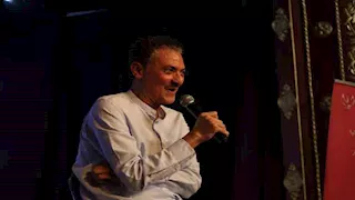 فتحي عبدالوهاب يشرح الفرق بين المنهجين الأنثوي والذكوري في "ماستر كلاس" عن فن التمثيل