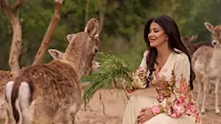 "غزالة وسط الغزلان".. جومانا مراد تخطف الأنظار في أحدث ظهور 