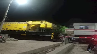 للتحقيق معهم.. التحفظ على سائق قطار البضائع ومساعده بسبب خروج العربات ببني سويف