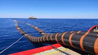 مايكروسوفت تعلن انقطاع كابلات إنترنت بحرية دولية في البحر الأحمر