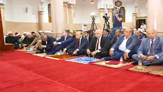 محافظ كفر الشيخ يشارك الأهالي احتفال المولد النبوي بمسجد النصر (صور)