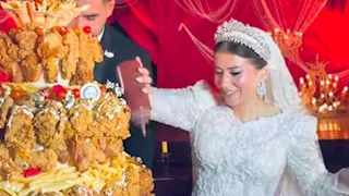 بفستان جذاب وتورتة غير تقليدية.. دينا ابنة هبة قطب تخطف الأنظار في حفل زفافها