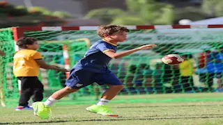 نجل أسطورة الزمالك يبدأ مشواره في كرة اليد (صور)