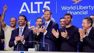 ارتفاع أصول العملة الرقمية لعائلة ترامب إلى 5 مليارات دولار بعد بدء تداولها