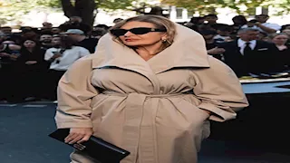 يسرا تهنئ جمهورها بـ المولد النبوي الشريف: "ربنا يجعل أيامكم كلها سلام ونور"